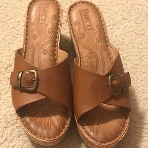 Born sandals